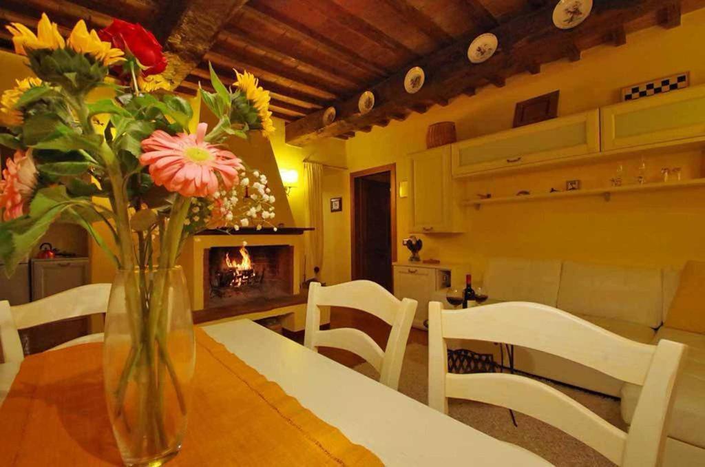 Cottage Le Ginestre Con Piscina In Val D'Orcia Radicofani Luaran gambar