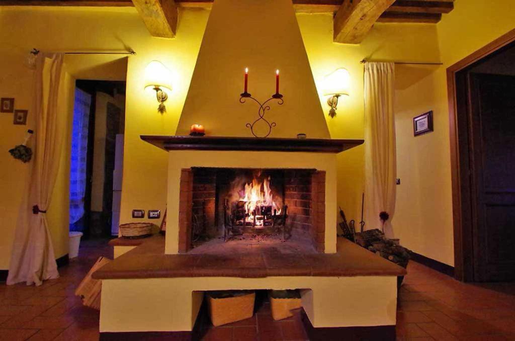 Cottage Le Ginestre Con Piscina In Val D'Orcia Radicofani Luaran gambar