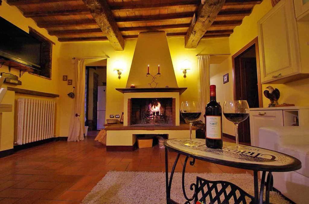 Cottage Le Ginestre Con Piscina In Val D'Orcia Radicofani Luaran gambar
